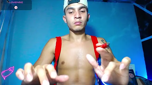 Angel latinboy online show from February 4, 2025, 9:10 pm