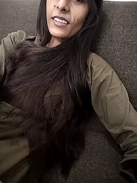 Snapshot of Your-muskan chatting on October 10, 2025, 5:06 am Your-muskan online show from October 10, 2025, 5:06 am