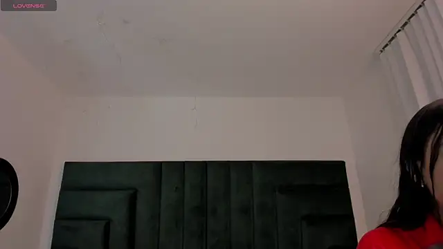 SaraWagner  online show from January 12, 2026, 1:11 am