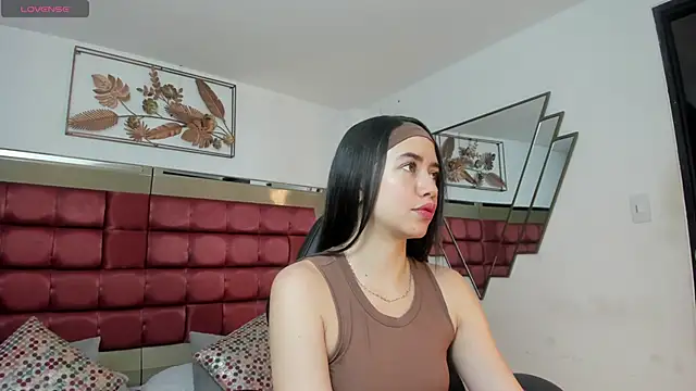 SaraWagner  online show from March 24, 2026, 12:04 am