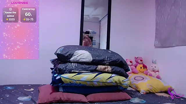 AllysonStonne online show from November 14, 2025, 3:49 am