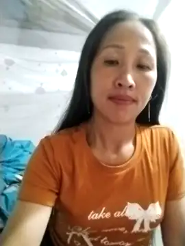 cute love00 online show from October 6, 2025, 10:40 pm