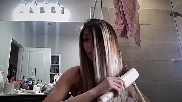 bbgurlnickii online show from September 9, 2025, 6:13 am