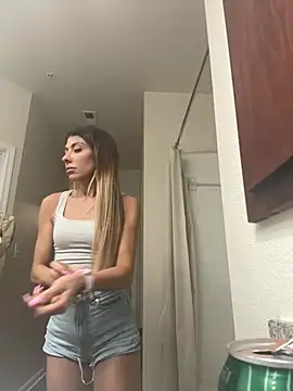 bbgurlnickii online show from January 16, 2026, 3:43 am