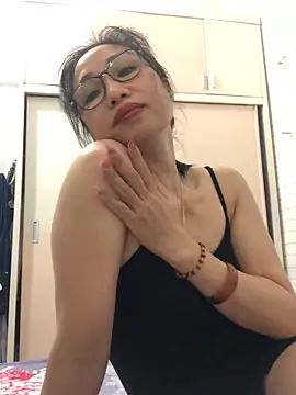 Vitamin sexy online show from October 3, 2025, 12:46 pm