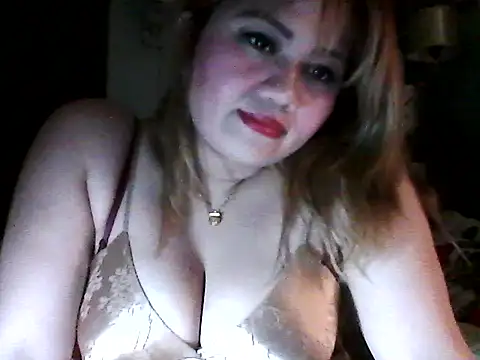 Snapshot of Miss_Heart chatting on September 25, 2025, 8:34 pm Miss Heart online show from September 25, 2025, 8:34 pm