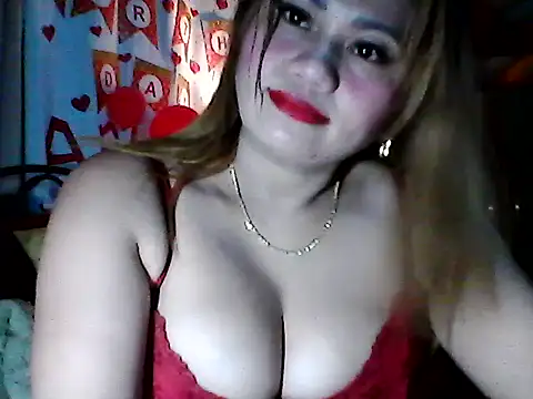Snapshot of Miss_Heart chatting on November 8, 2025, 10:41 pm Miss Heart online show from November 8, 2025, 10:41 pm
