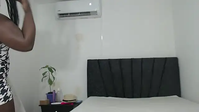 DaiishaWolf online show from September 19, 2025, 6:41 pm