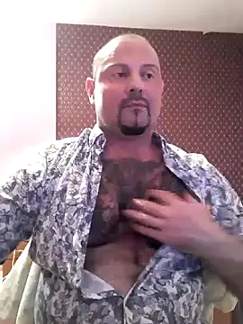 Snapshot of _NEREZA_ chatting on May 3, 2026, 9:10 pm NEREZA online show from May 3, 2026, 9:10 pm