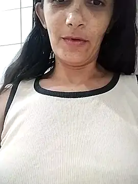 Snapshot of dan_tara chatting on February 6, 2026, 2:20 pm dan tara online show from February 6, 2026, 2:20 pm