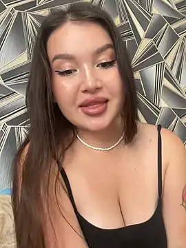 LexeeLuv online show from July 28, 2026, 2:13 pm