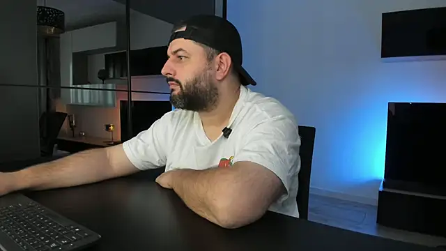 DravenPeak online show from July 24, 2026, 3:26 am