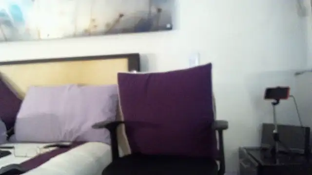 Snapshot of Mirianzapata_1 chatting on May 18, 2026, 5:13 am Mirianzapata 1 online show from May 18, 2026, 5:13 am