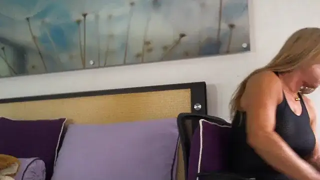 Snapshot of Mirianzapata_1 chatting on May 28, 2026, 10:18 pm Mirianzapata 1 online show from May 28, 2026, 10:18 pm
