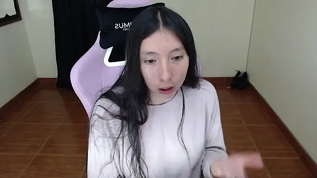 ScarlettShirahoshi online show from October 1, 2025, 3:18 pm