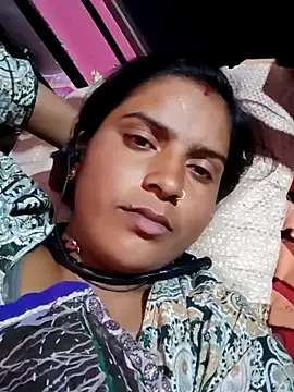 Snapshot of Mohini-xx chatting on December 15, 2025, 12:26 am Mohini-xx online show from December 15, 2025, 12:26 am