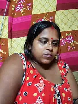 Hot-Show2 online show from October 12, 2025, 4:06 pm