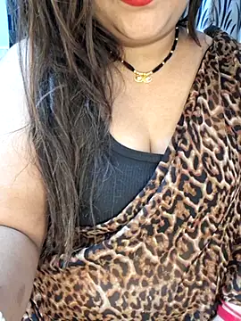 indian-hotmilfs online show from October 4, 2025, 10:30 pm