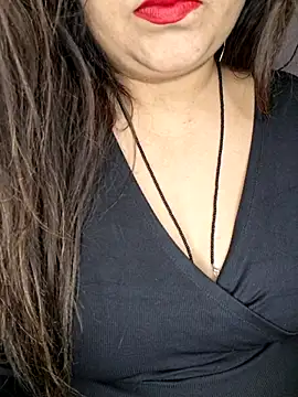 indian-hotmilfs online show from February 22, 2026, 7:45 pm