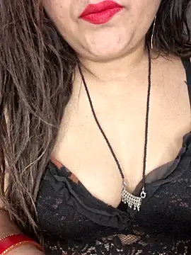 indian-hotmilfs online show from April 13, 2026, 8:03 pm