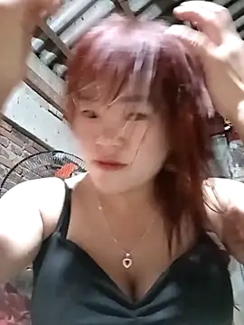 sukabae00 online show from September 30, 2025, 12:43 pm