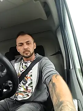 papichulo0099 online show from September 26, 2025, 6:50 am