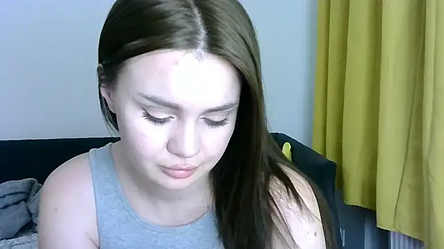 Bonny Candy online show from December 21, 2025, 2:57 pm