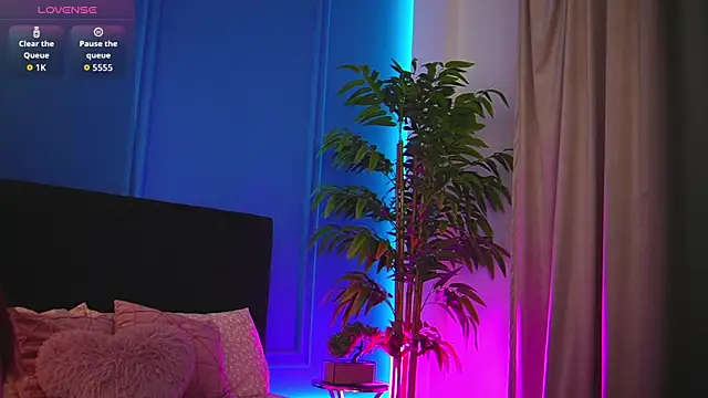 alexxisrae online show from December 2, 2025, 4:18 am