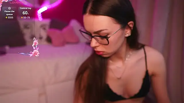 Snapshot of alexxisrae chatting on March 6, 2026, 4:42 am alexxisrae online show from March 6, 2026, 4:42 am