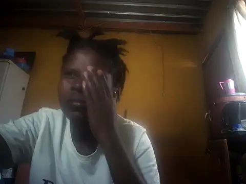 Caramelchick01 online show from September 10, 2025, 1:44 pm