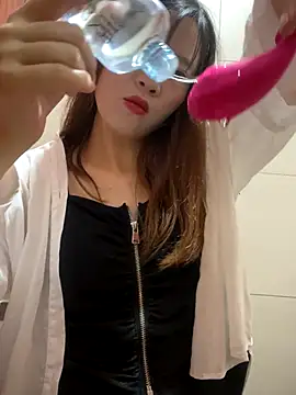 littleqiu online show from September 11, 2025, 11:54 am