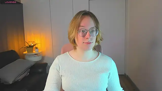 Snapshot of Amanda_Butlerr chatting on April 2, 2026, 2:15 pm Amanda Butlerr online show from April 2, 2026, 2:15 pm