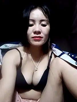 Snapshot of TinTim02 chatting on November 6, 2025, 6:31 pm TinTim02 online show from November 6, 2025, 6:31 pm