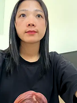 thaoyeuuu online show from October 13, 2025, 5:40 am