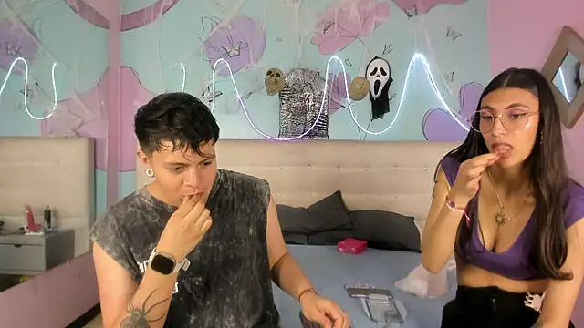 Ethan N Abby online show from October 17, 2025, 7:38 pm