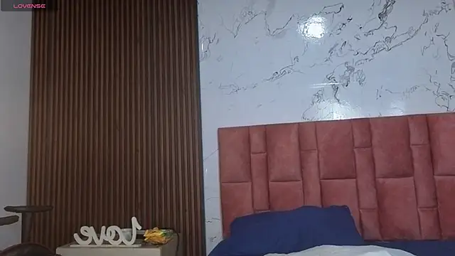 anna beneet online show from November 5, 2025, 2:50 pm