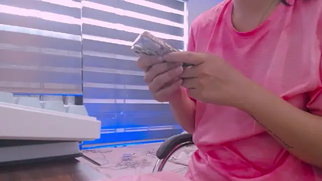 bunny b4nny online show from October 11, 2025, 6:12 am