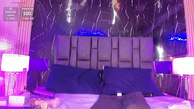 BustyGlow online show from March 19, 2026, 9:46 am