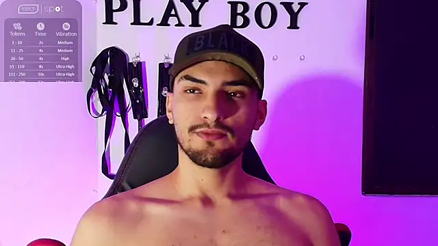 AlekRuizx online show from October 9, 2025, 5:05 am