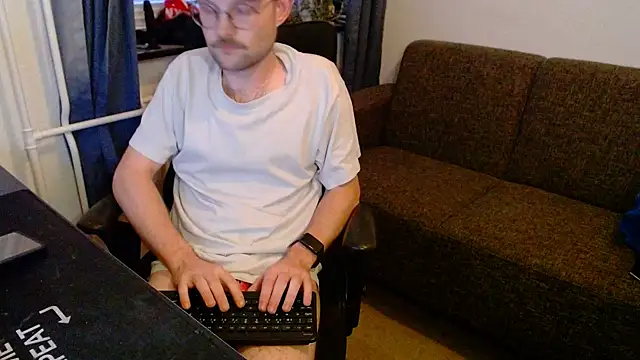 ChefDeLust online show from November 6, 2025, 3:35 pm