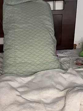 mily 09 online show from November 27, 2025, 3:25 pm