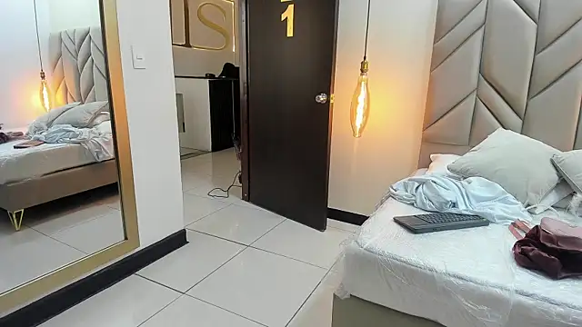 MelodyPons online show from November 11, 2025, 12:27 pm