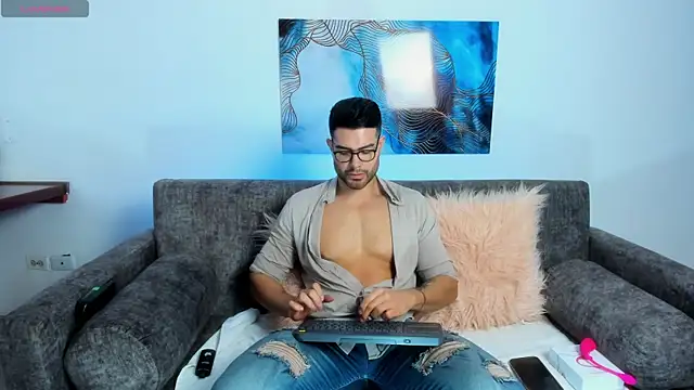 ZarekFox online show from November 10, 2025, 7:13 pm