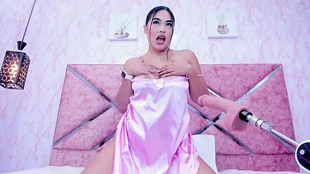 HOT EMIILY  online show from October 26, 2025, 11:49 am