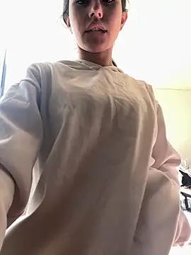 Victoria alson online show from December 15, 2025, 1:37 pm