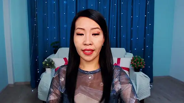 LiaPak online show from November 10, 2025, 1:04 am