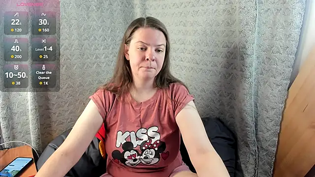 MiaLores online show from October 14, 2025, 7:31 am