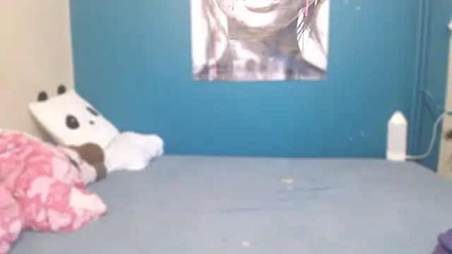 NADINNNE online show from September 9, 2025, 9:42 am