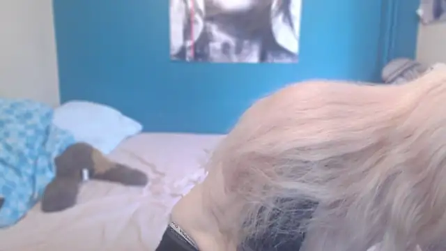 NADINNNE online show from March 25, 2026, 9:48 am