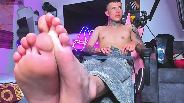 Snapshot of conor_2004 chatting on September 23, 2025, 8:45 pm conor 2004 online show from September 23, 2025, 8:45 pm